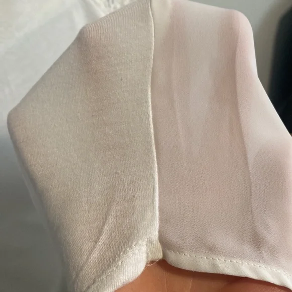 🩷3 for $20🩷 White top with Lace - Picture 7 of 8